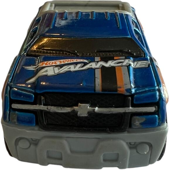 2003 Hot Wheels Chevy Avalanche Blue Die-Cast Truck - Picture 3 of 8